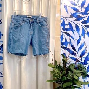 Women’s Levi’s 515 Cutoff Blue Jean Shorts Size 12